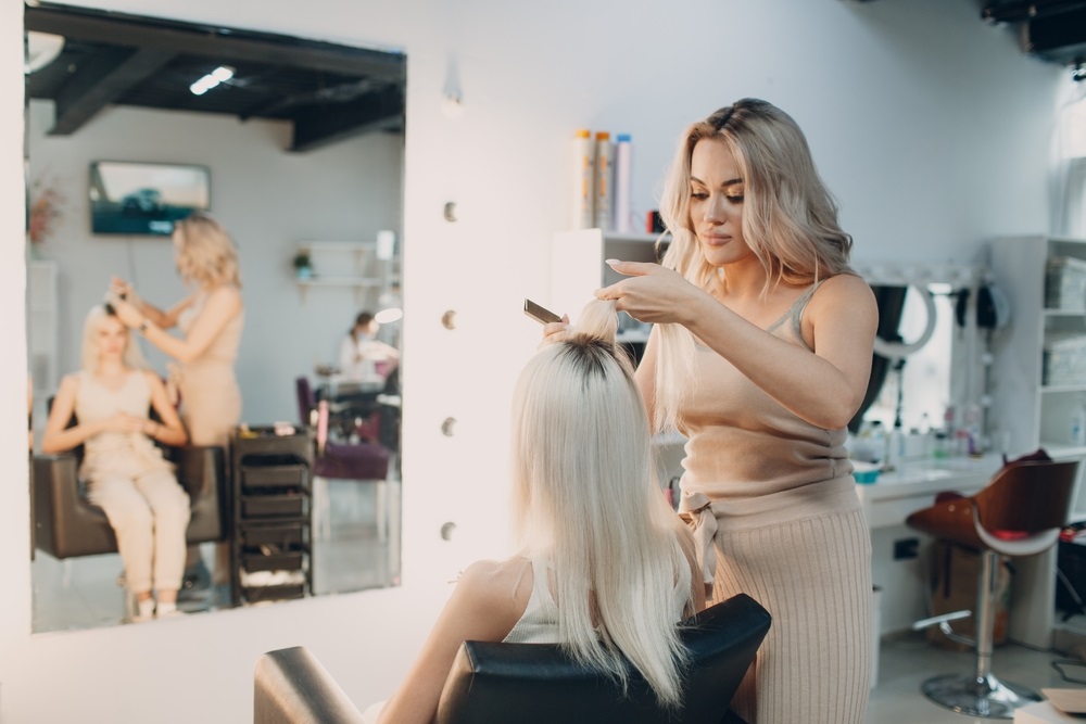 Woman with thin hair showing the best type of hair extensions